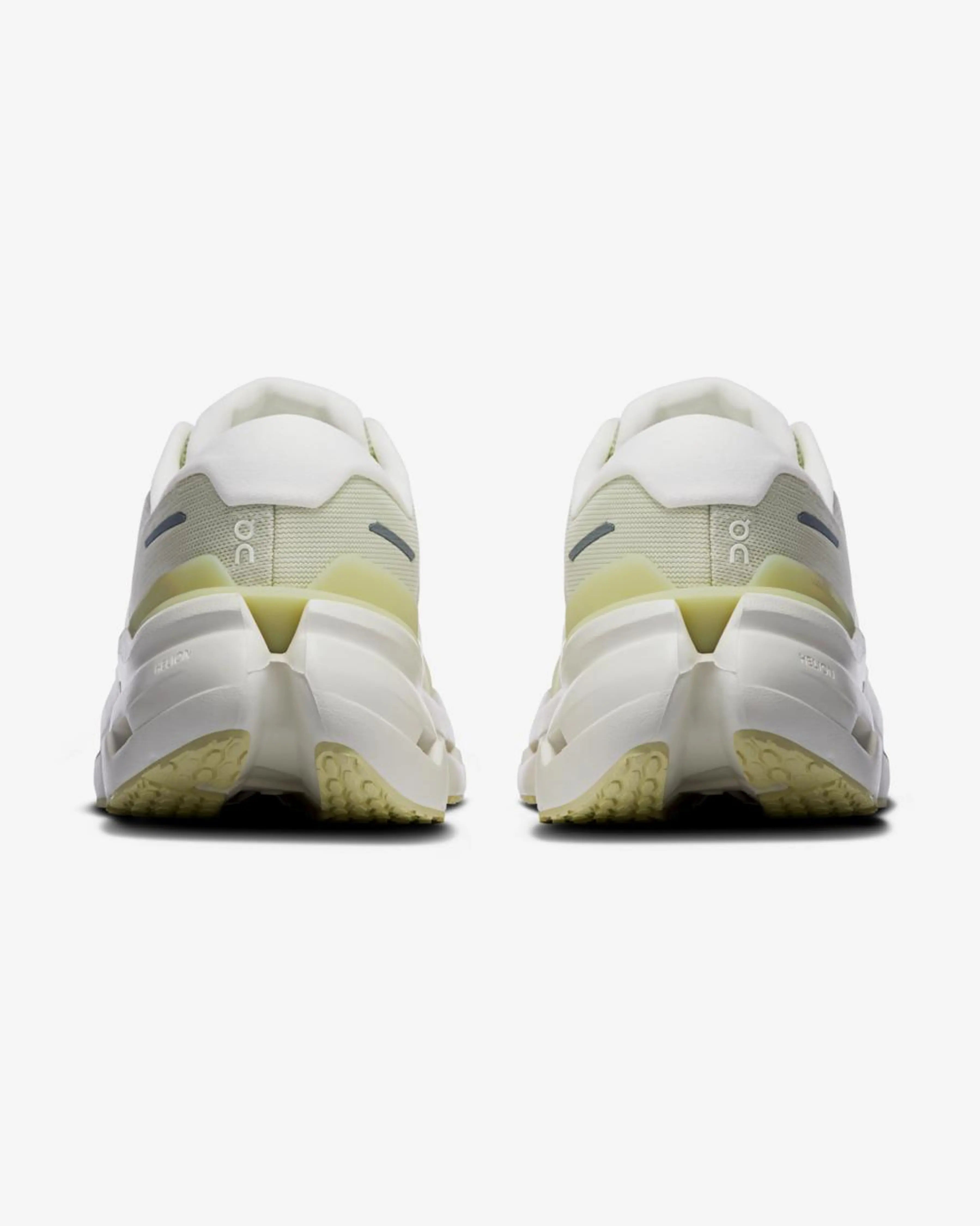 On - Cloudrunner 3 Seedling Ivory W