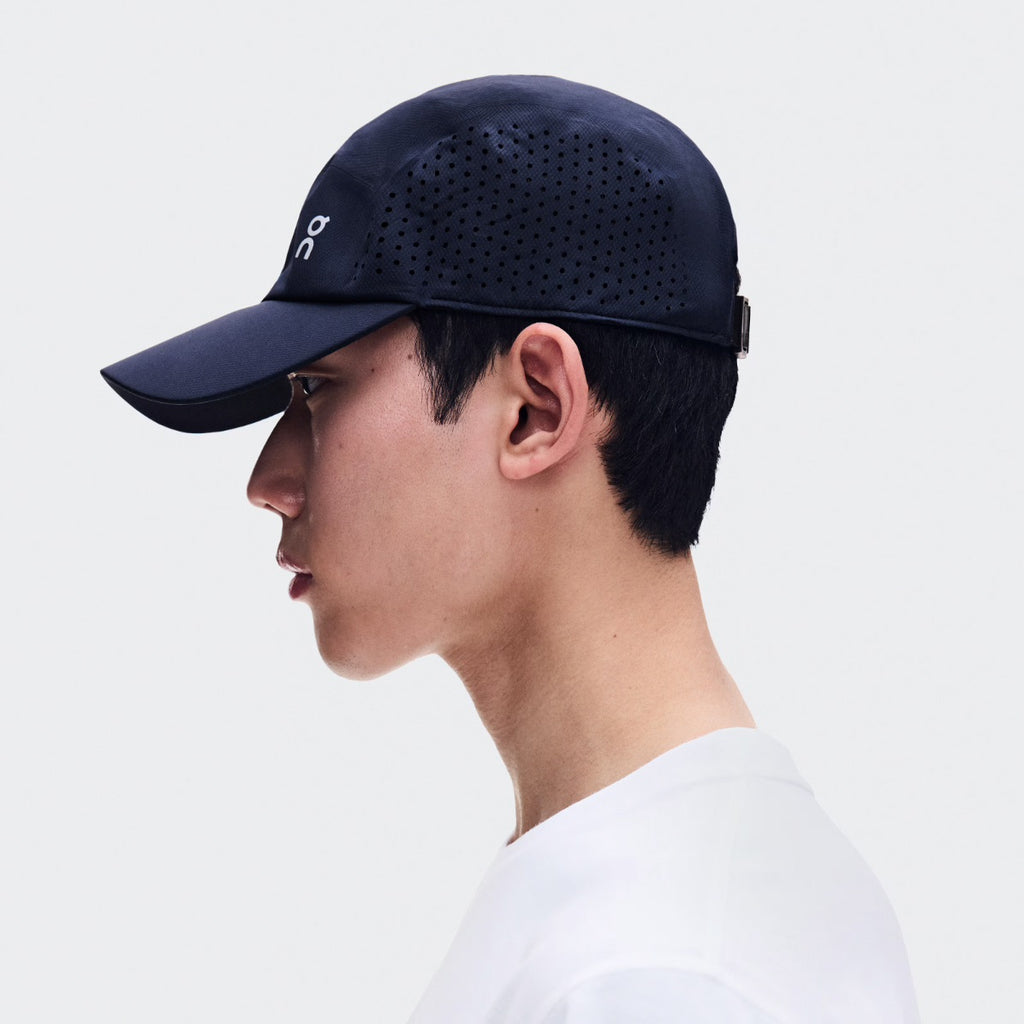On - Lightweight Cap Navy