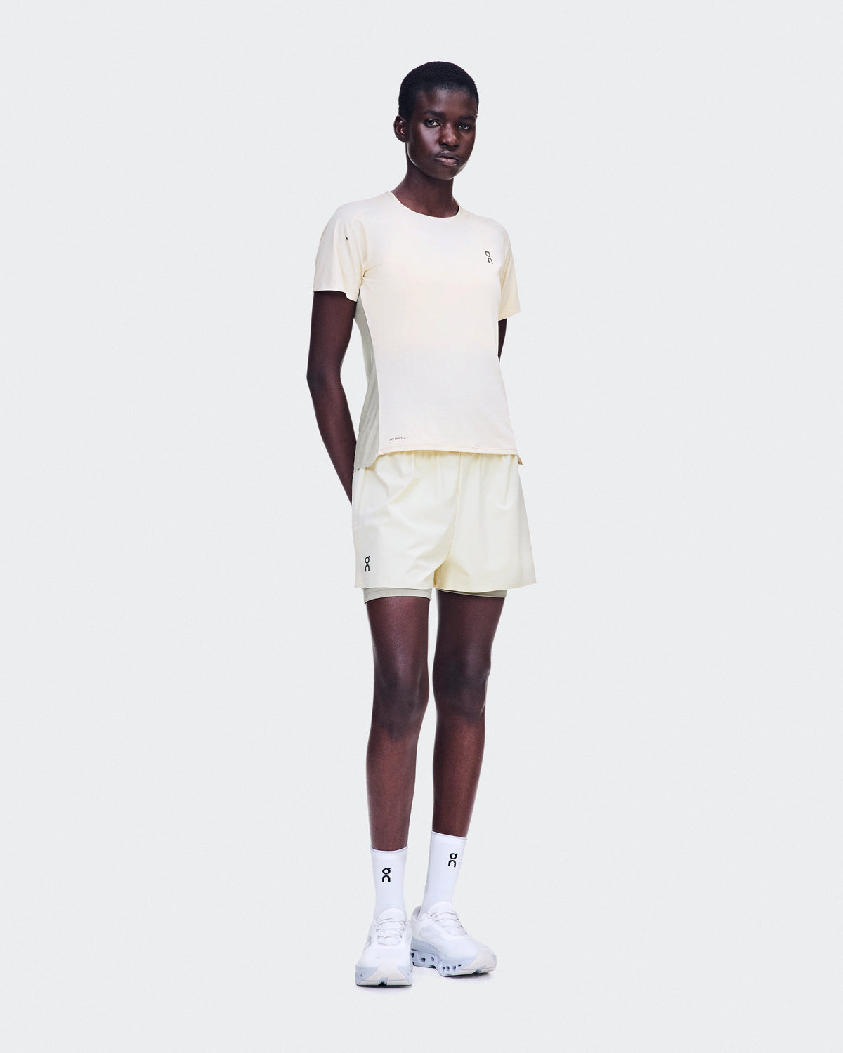On - Performance-T Hare | Brume Woman